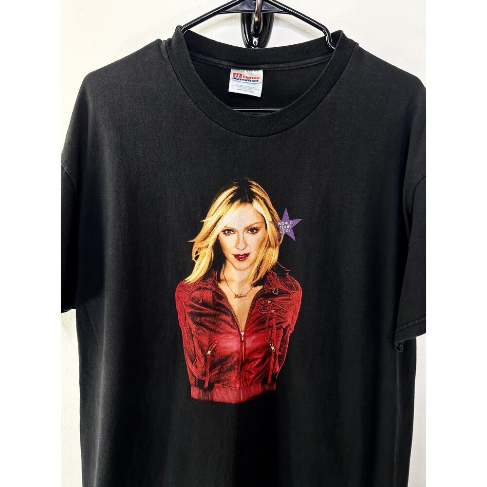Vintage Madonna “Drowned” 2001 World Tour Shirt size Large